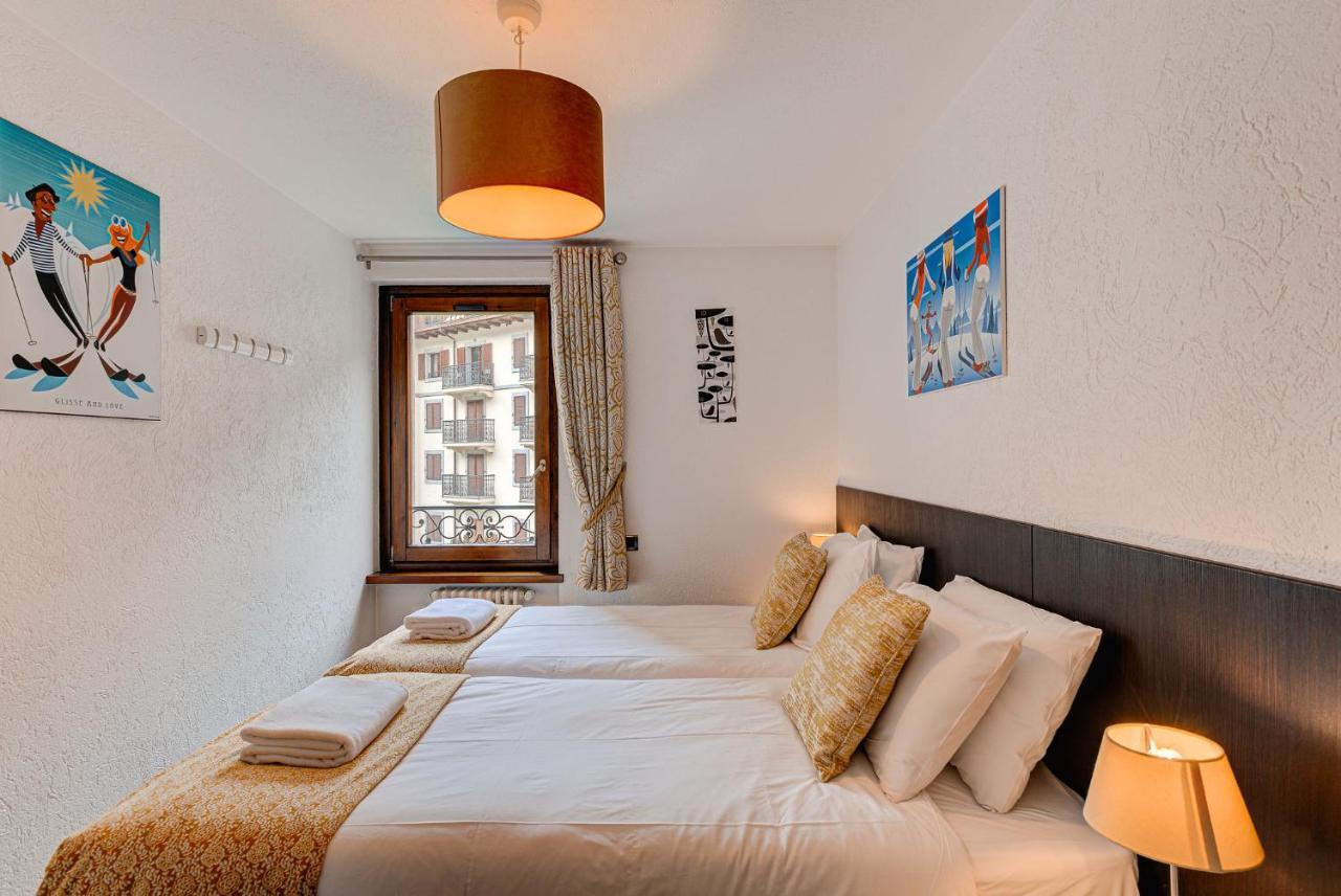 Apartment Cosmiques - Alpes Travel - Central Chamonix - Sleeps 4 Exterior foto