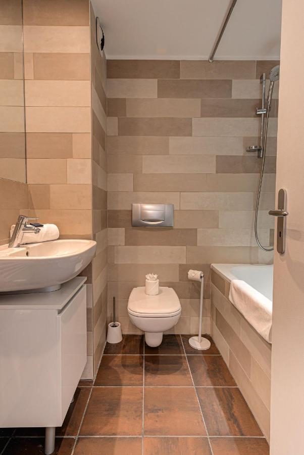 Apartment Cosmiques - Alpes Travel - Central Chamonix - Sleeps 4 Exterior foto
